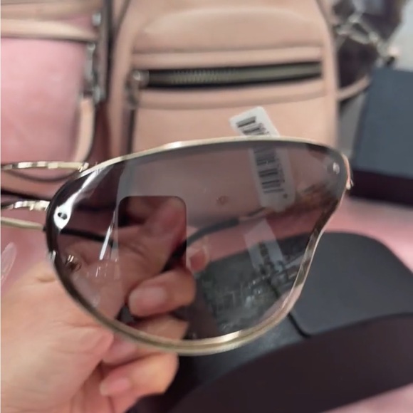 Prada’s Gold Butterfly Cat Eye Sunglasses SPR74V WITHOUT BOX - Picture 11 of 11